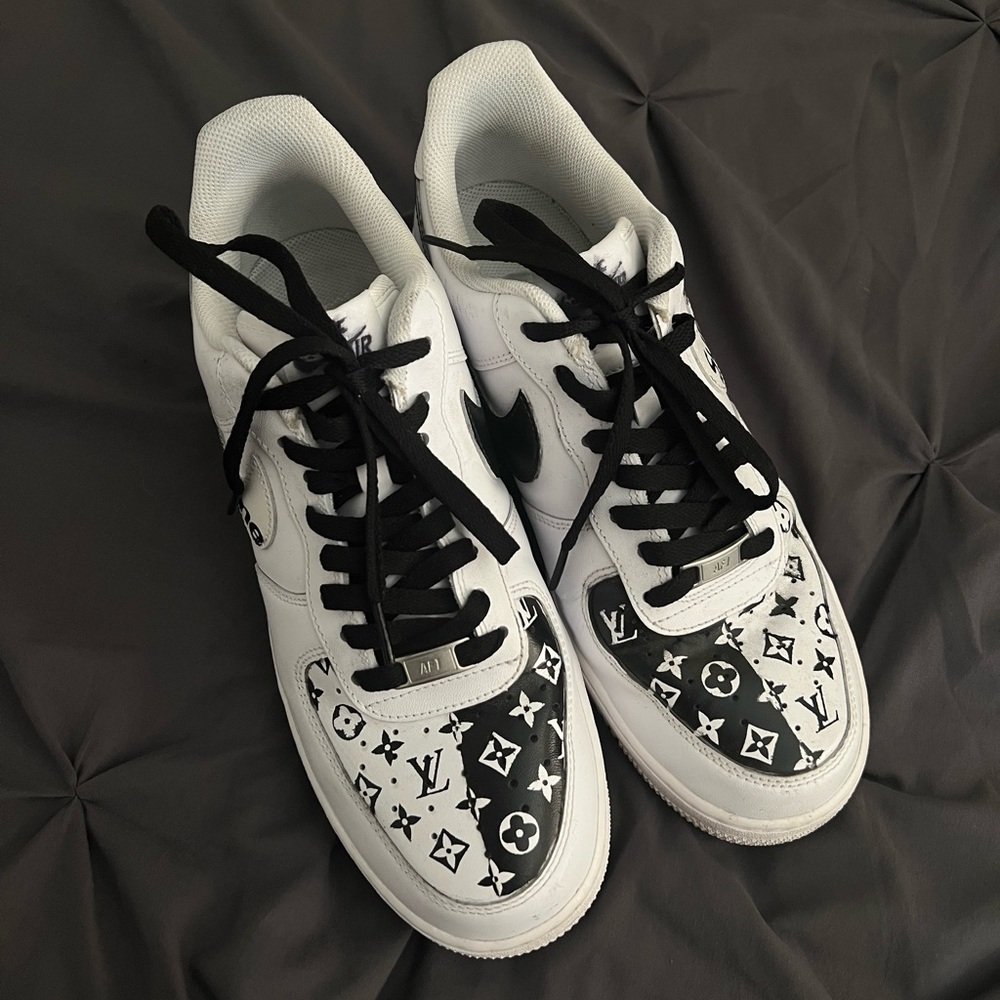 Customized Air Force 1s
